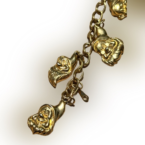 Vintage Disney Snow White’s 7 Dwarfs Charm Gold Toned Bracelet - Picture 4 of 6